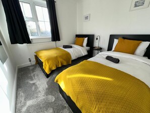 4 soverom, strykejern/-brett, wi-fi og sengetøy