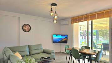 Smart TV 21 pollici con canali via cavo