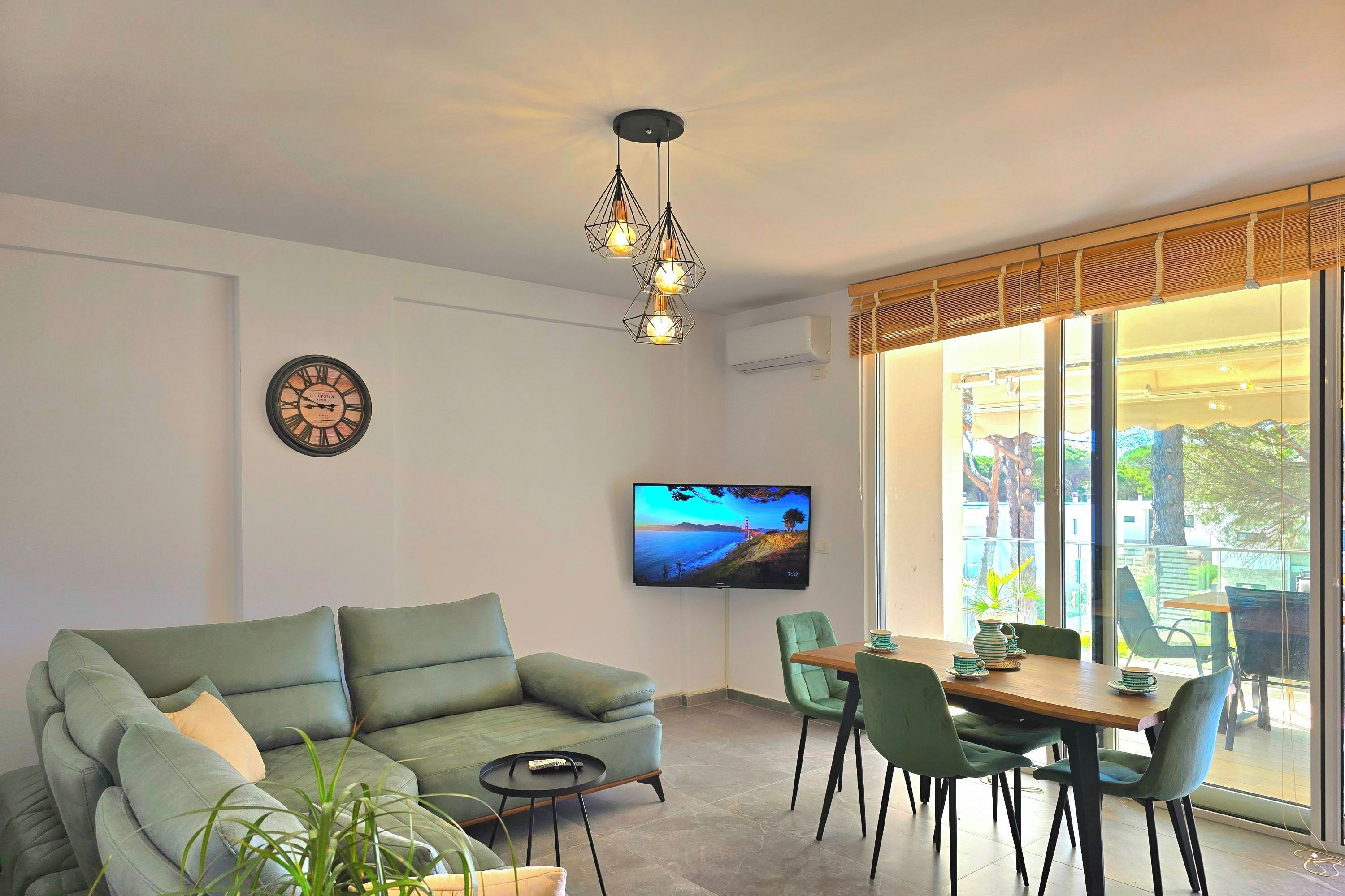 Familienapartment, Mehrere Schlafzimmer (Cozy Apartment in San Pietro Resort) | Wohnbereich