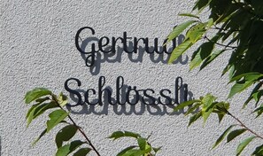 Front of property - Gertrud Schlössli (St. Gallen)