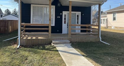 This bungalow is a 2 bedroom(s), 2 bathrooms, located in Gas City, IN.