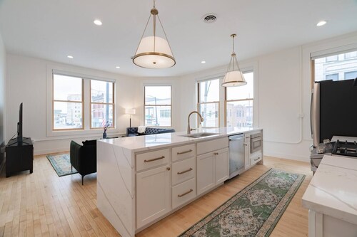 Condo A Gallery Suite - Downtown Marion