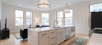 Condo A Gallery Suite - Downtown Marion