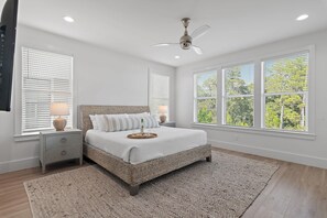 4 habitaciones, tabla de planchar con plancha, cuna de viaje y wifi 