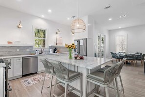 Fridge, microwave, oven, stovetop - Heart of Rosemary & Alys | 2 Masters | Sleeps 16 (Watersound)