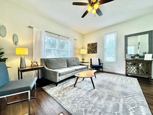 This house is a 2 bedroom(s), 1 bathrooms, located in Marion, IN.