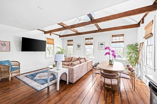 TV, offices - Explore Downtown King St - 12 Bedrooms/7.5 Baths! (Charleston)