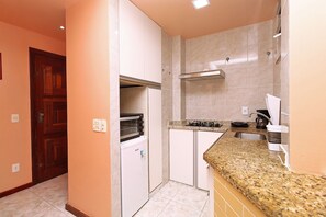 Deluxe Apartment | Private kitchen
