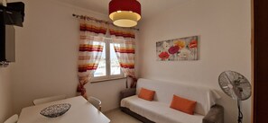 TV - Casa Alzira - 1st Floor - Sea View (Albufeira)