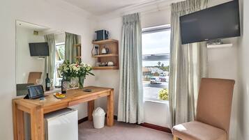 Chambre Double Standard | Coffres-forts dans les chambres, bureau