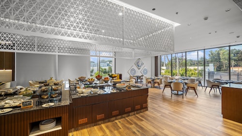 Grand Vijayawada by GRT hotels