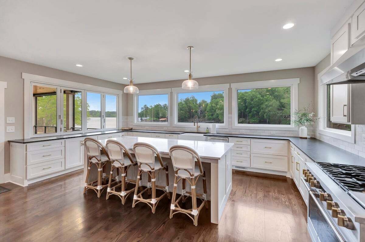 雪櫃、微波爐、焗爐、爐具