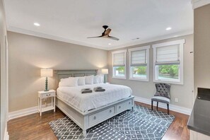 10 Schlafzimmer, Reisekinderbett, WLAN