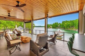 Interior - Incredible 10 BR home with pool (Seneca)