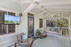 Interior - Large Porches - Close to Beach and Pool-3 bikes (Seacrest)