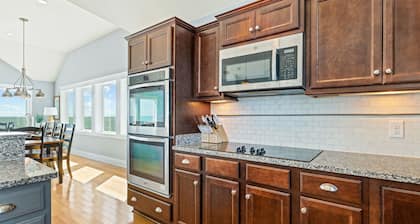 Cape Point, charming 7-Bedroom Oceanfront + Pets Stay Free!
