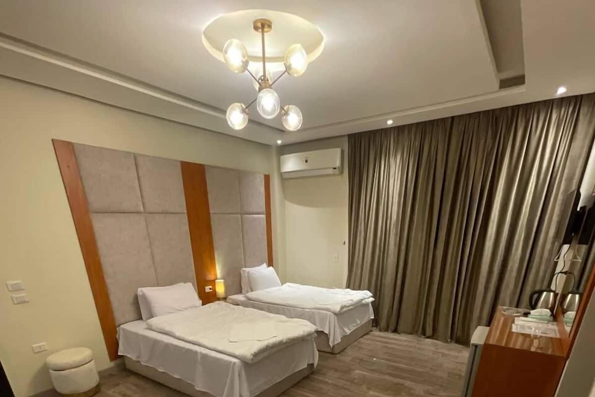 Comfort Room | Free WiFi
