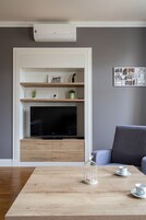 City Apartment | Living area