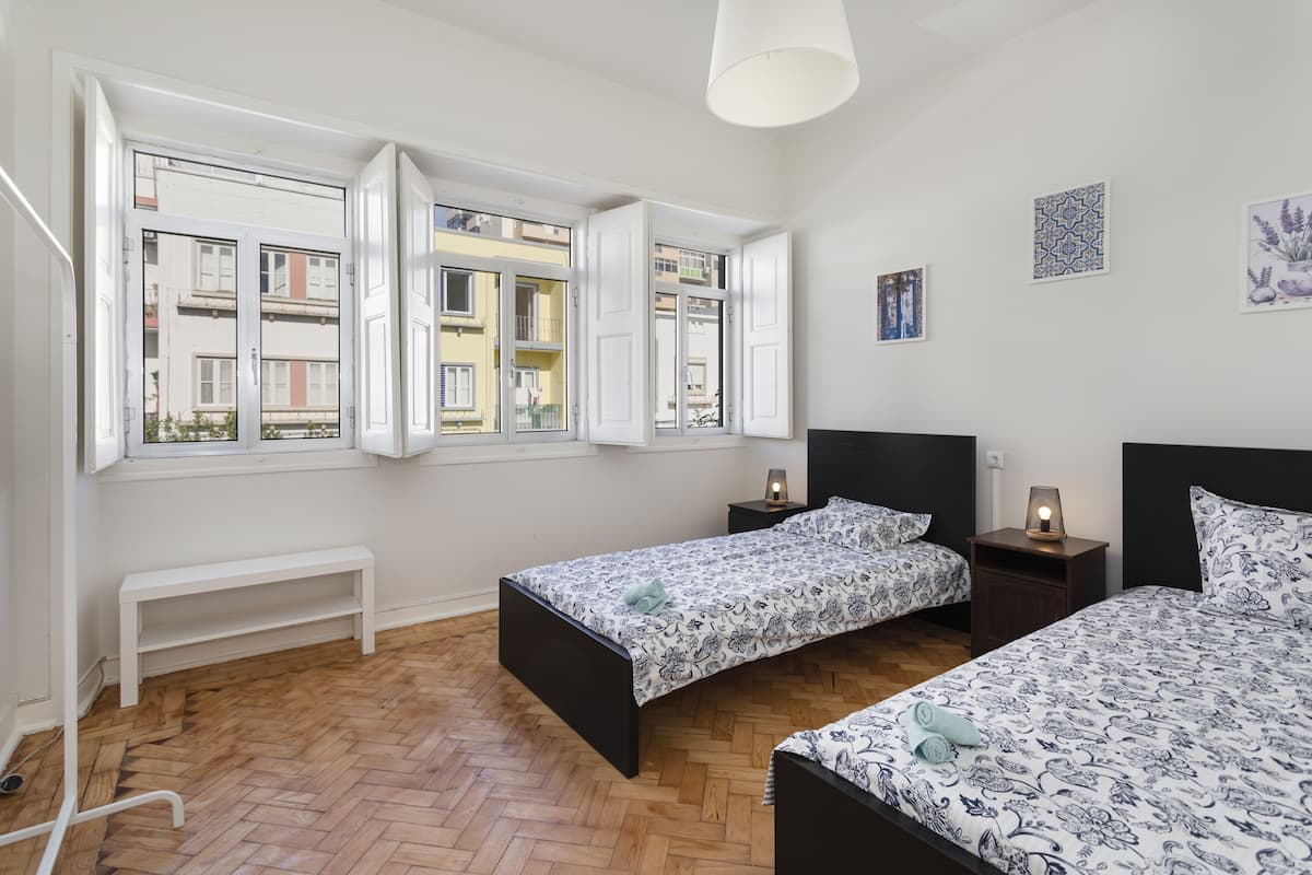 Twin Room | Iron/ironing board, free WiFi
