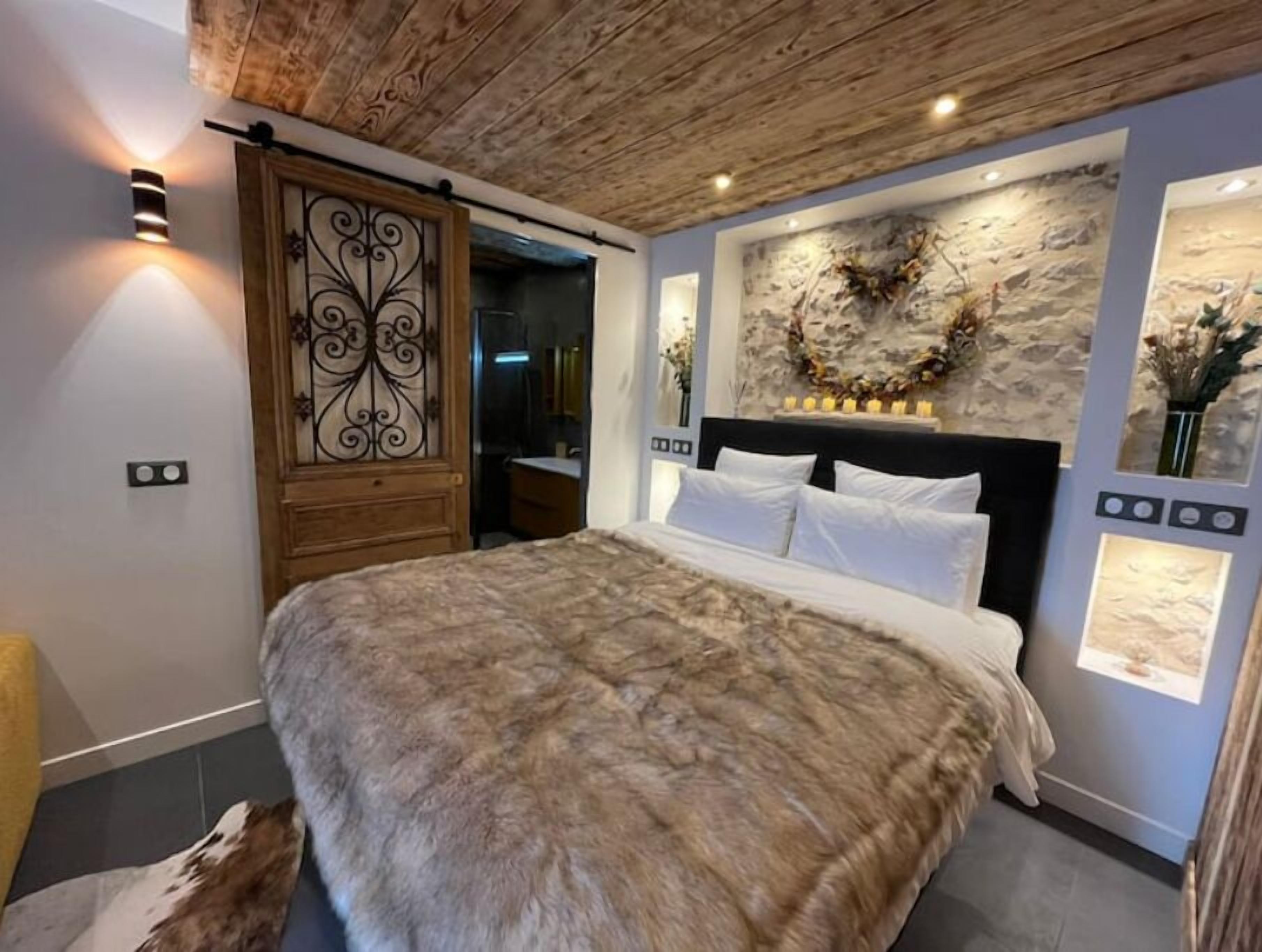 1 chambre, lit parapluie, Wi-Fi gratuit, draps fournis