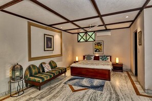 4 chambres, fer et planche à repasser, Wi-Fi, draps fournis