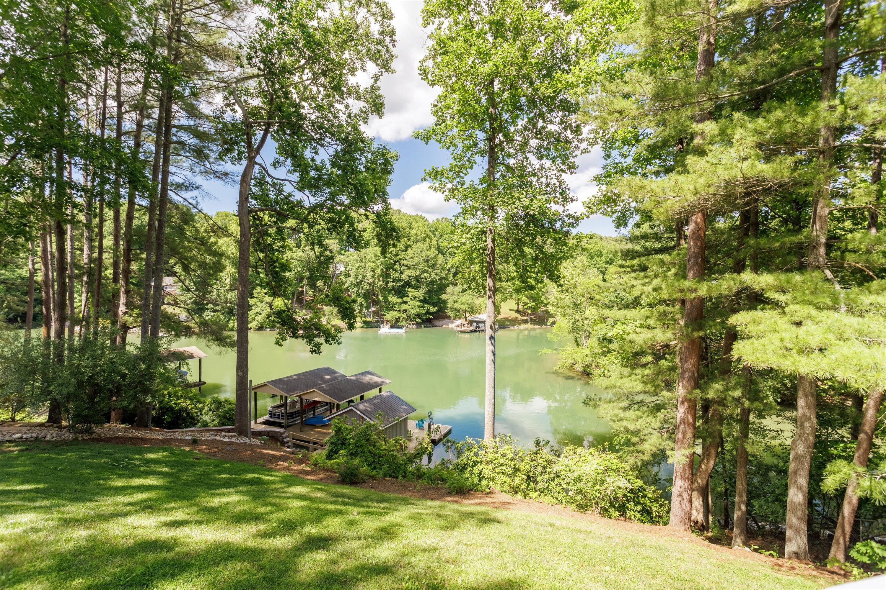 New 2 VRBO- Boats and Coves-Best Location @ SML! Lake Front Home with Private Waterfront Double Dock