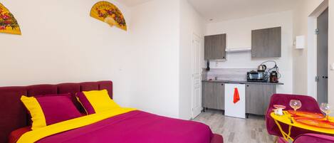 Ropa de cama de alta calidad y wifi gratis