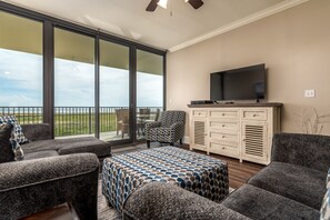 Smart TV, mesa de ping pong