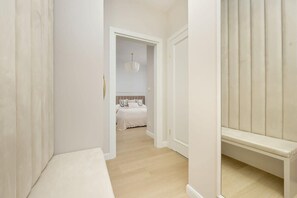 1 bedroom, iron/ironing board, WiFi, bed sheets - Balkonowa 5C | Chic Apartment | Parking (Warszawa)