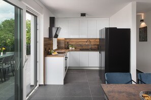 Fridge, microwave, oven, dishwasher