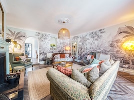 บริเวณนั่งเล่น