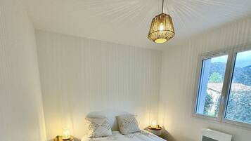 3 chambres, lit parapluie, Wi-Fi, draps fournis
