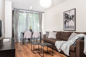 11. Blossom - Old Town Residence | Living area | Flat-screen TV - Blossom - Old Town Residence (Kraków)