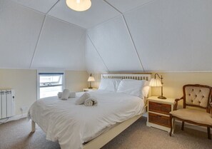 2 soverom, strykejern/-brett, wi-fi og sengetøy