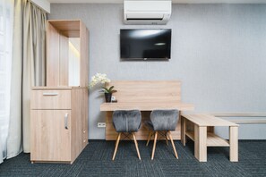 ทีวีจอแบน 40 นิ้ว พร้อมช่องดาวเทียม