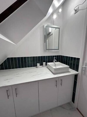 Douche, papier toilette