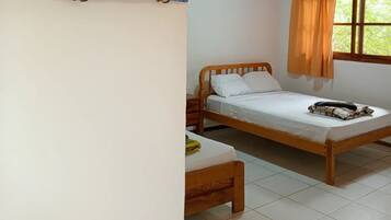 1 habitación, wifi y ropa de cama