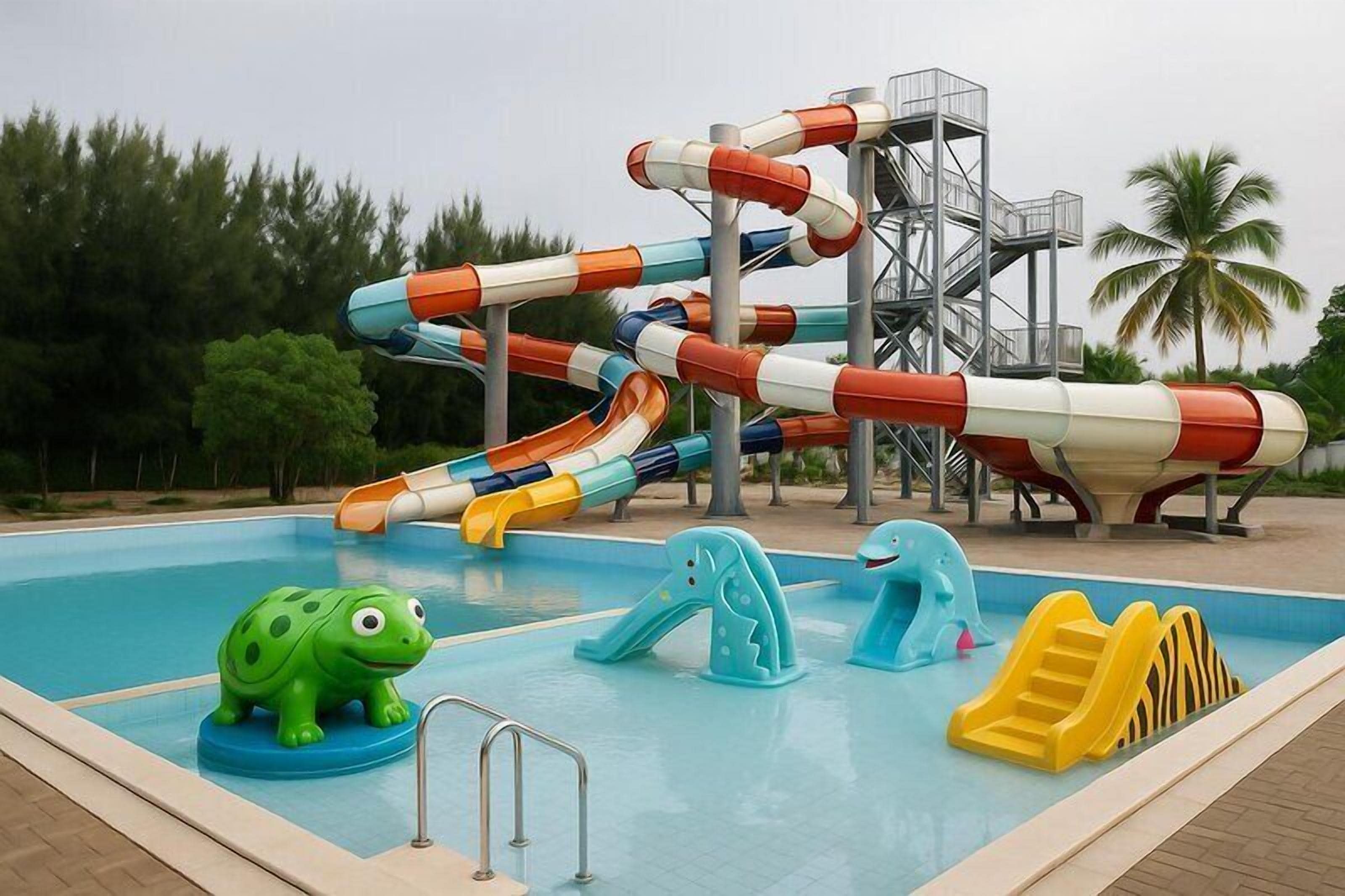 6 outdoor pools