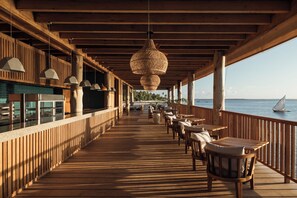 Restaurant - JAZ Elite Aurora (Michamvi)