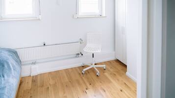 Deluxe Apartment | 2 bedrooms, desk, iron/ironing board, free WiFi