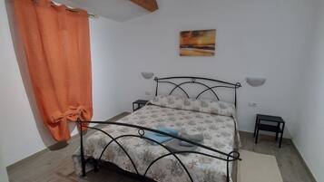 1 camera, Wi-Fi gratuito, lenzuola