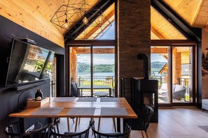 20. Stylchyn Park - Exclusive Apartment | Restauration dans la chambre