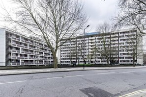 Exterior - 2 bedroom apartment in Bayswater - Great views, 5 mins to Notting Hill and parks (Paddington)
