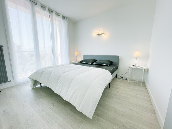 3 bedrooms, iron/ironing board, WiFi, bed sheets