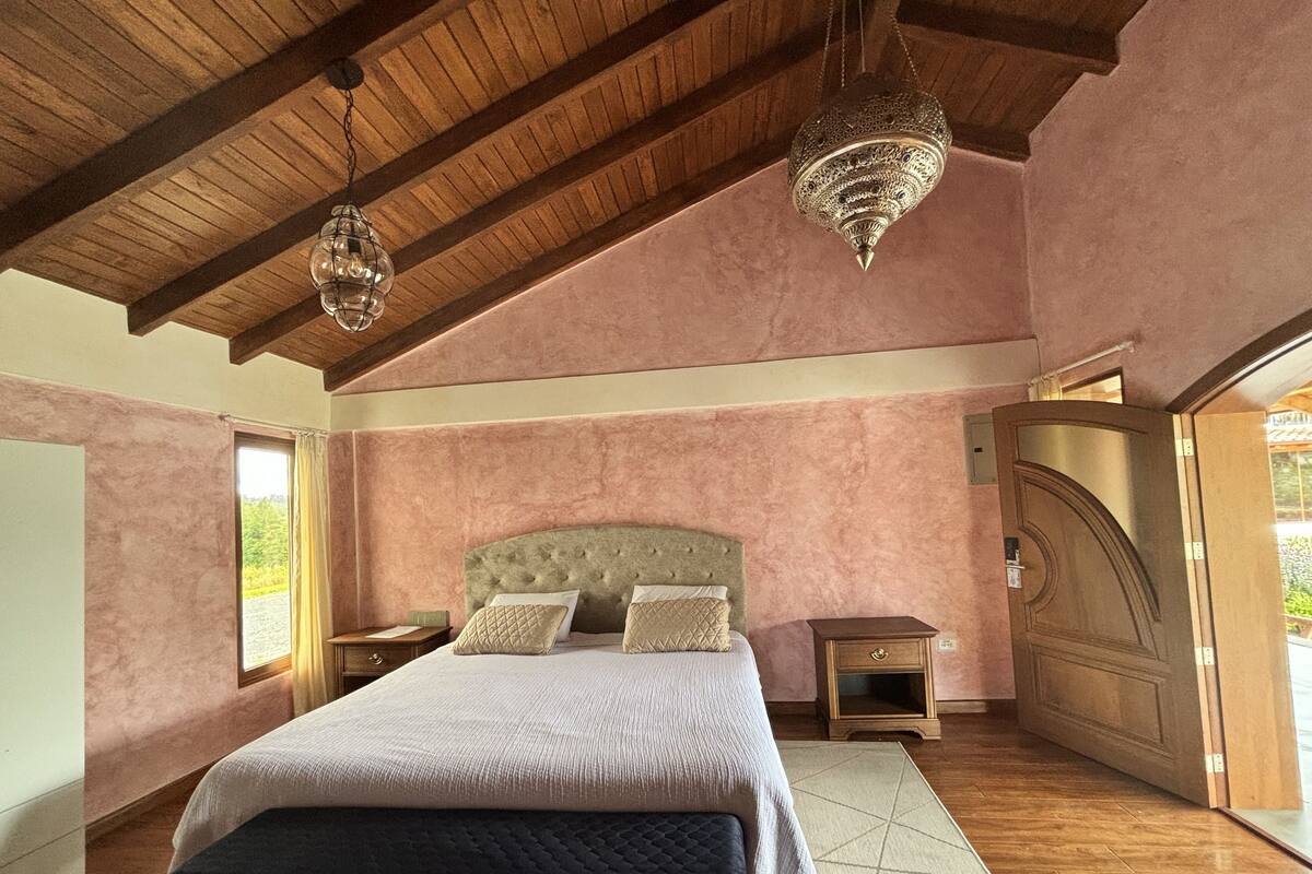 Habitació Deluxe | Escriptori, espai de treball apte per a portàtils i cortines opaques 