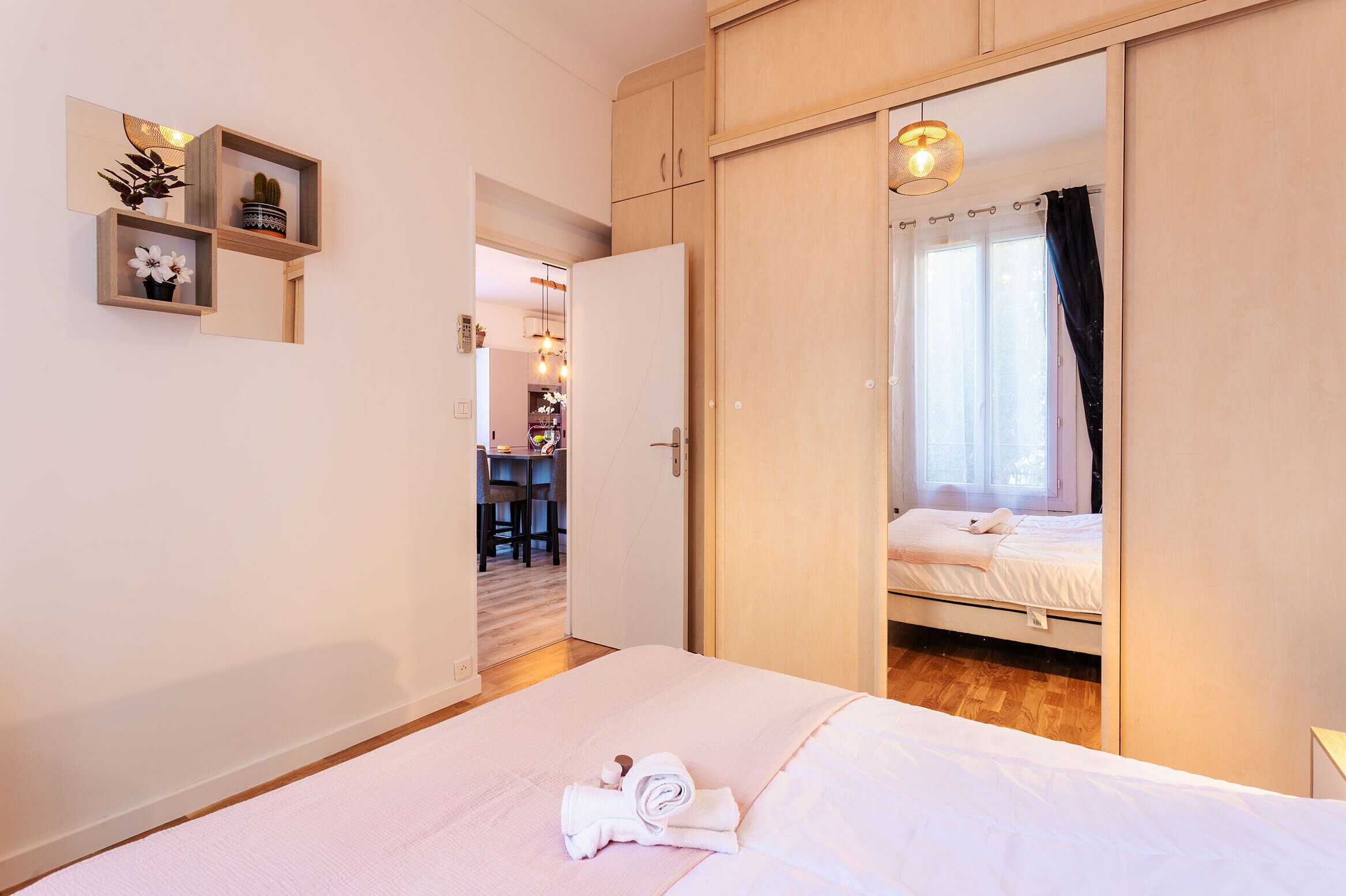 1 chambre, fer et planche à repasser, Wi-Fi gratuit, draps fournis