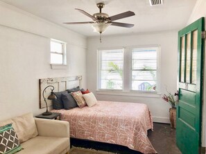 Cottage, 2 phòng ngủ | 2 phòng ngủ, bàn ủi/dụng cụ ủi quần áo