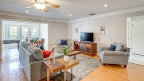 Living area - Family-friendly Lakeland Home w/ Patio + Yard! (Lakeland)