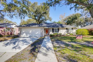 Exterior - Family-friendly Lakeland Home w/ Patio + Yard! (Lakeland)