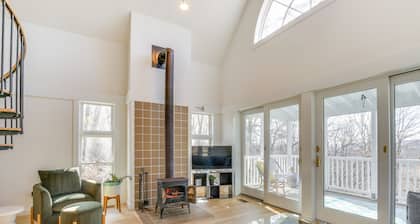 Dreamy Hudson Valley Cottage w/ State Park Views